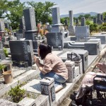 6.4 お墓参り (1)